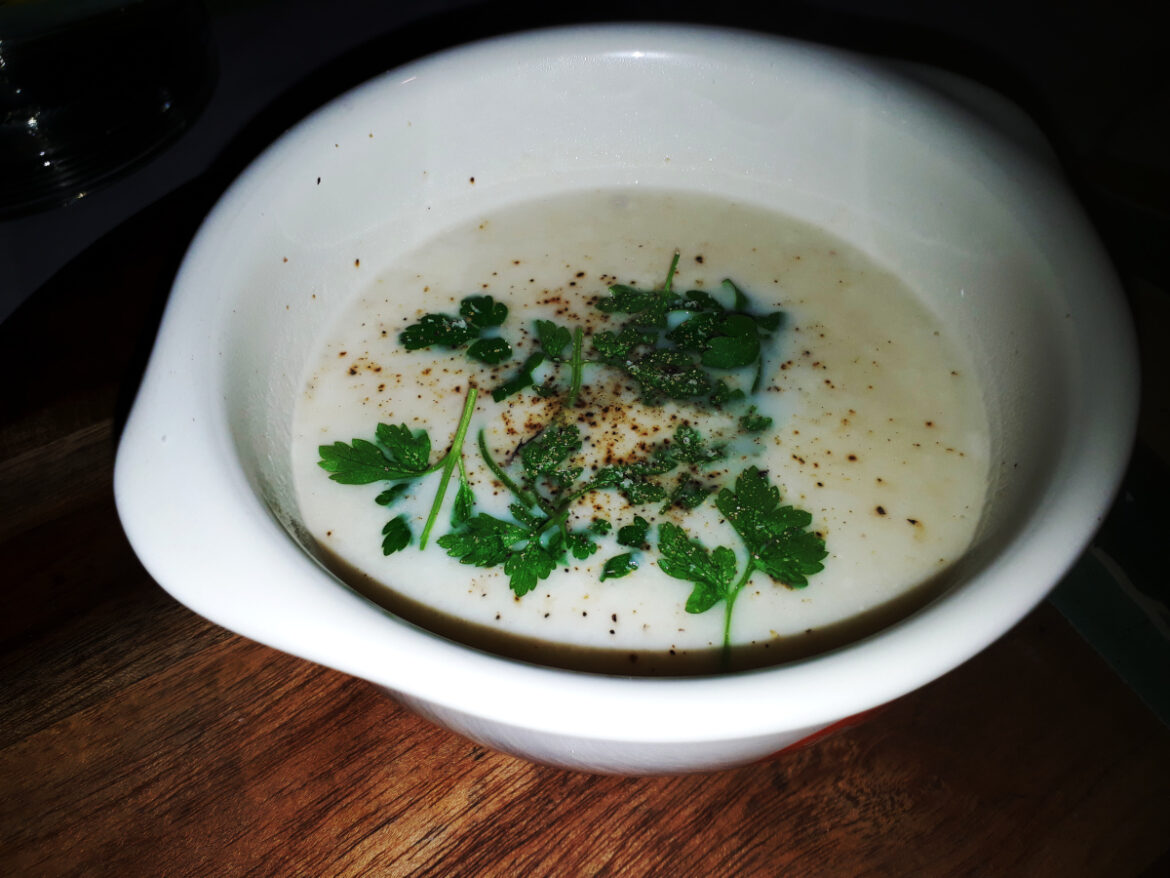 lafermedekerlou-recettes-vélouté céleriravepoires